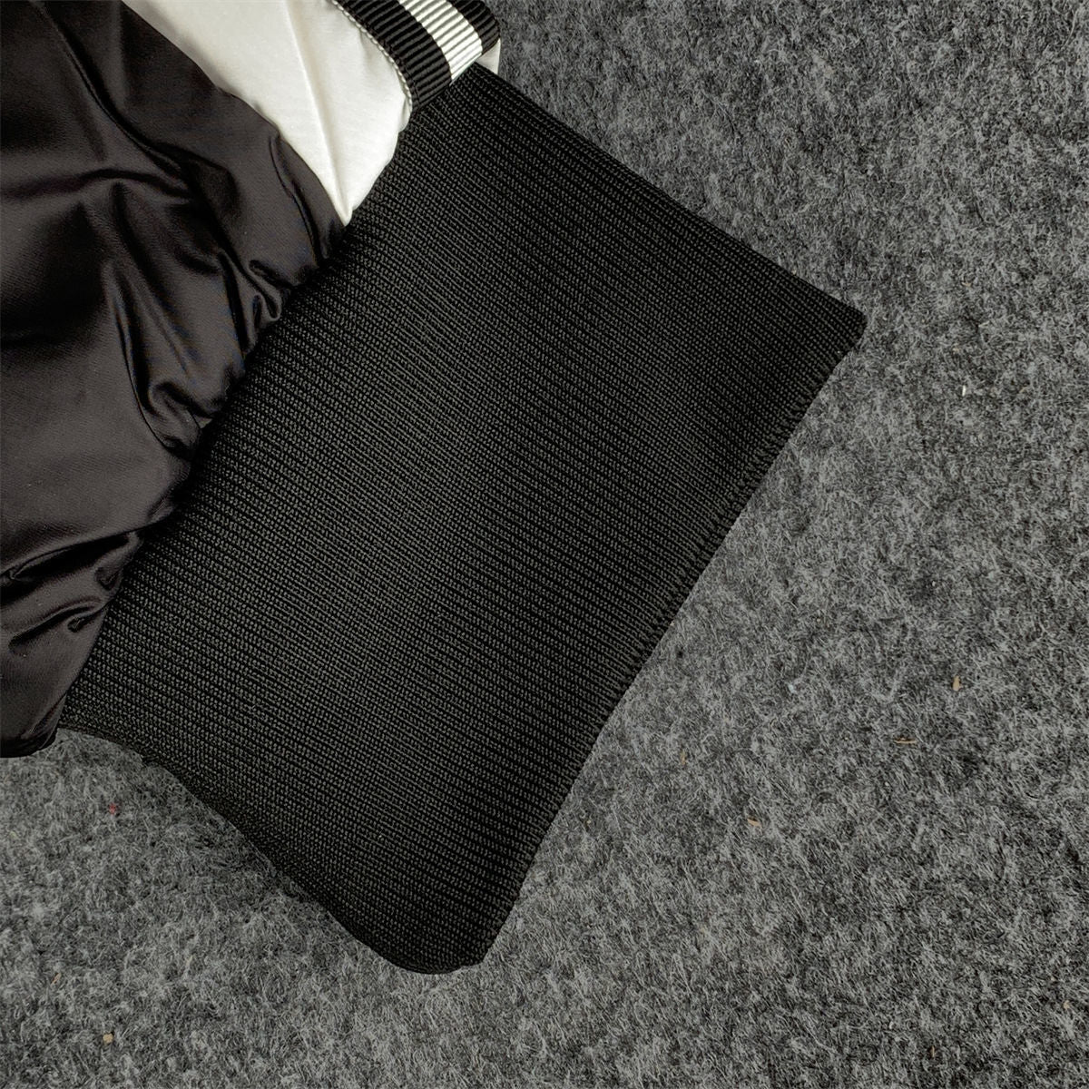 Moncler Stellaire Shell-Down Jacket ‘Black/White’