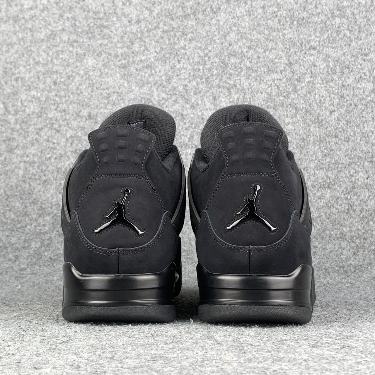 Jordan 4 Retro schwarze Katze (2020)