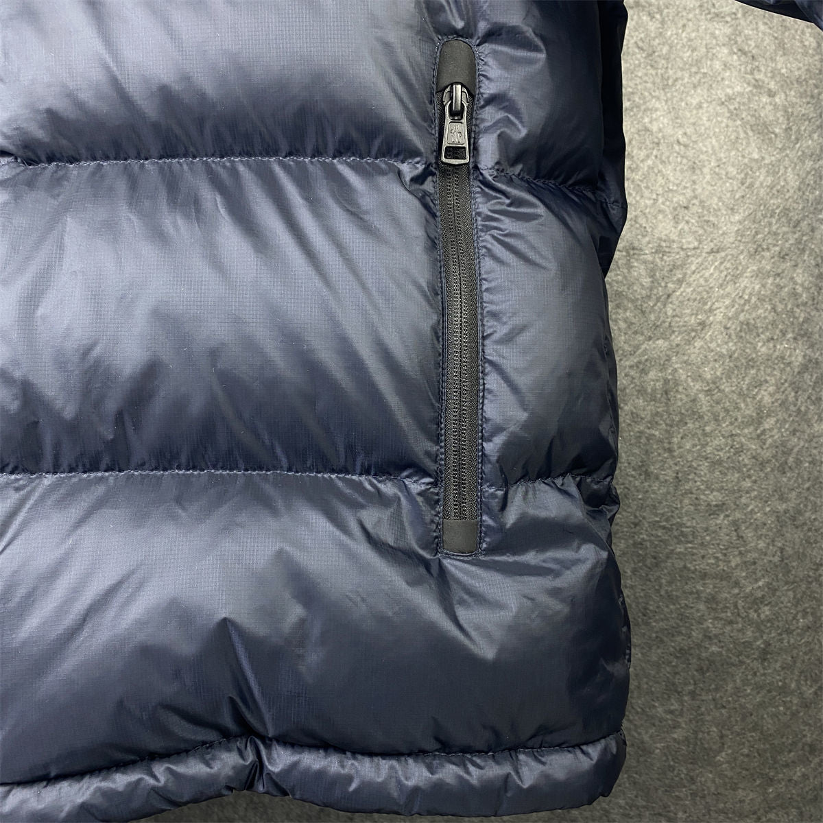 Moncler Peuplier Short Down Jacket ‘Navy’