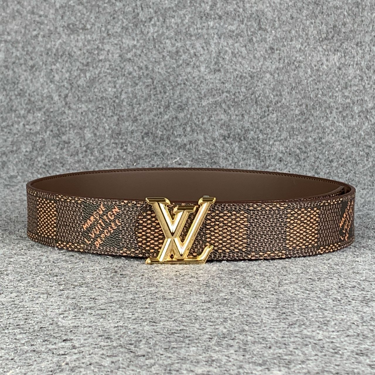 LV x Nigo Squared Reversible Belt
Damier Ebene Giant ‘Brown’