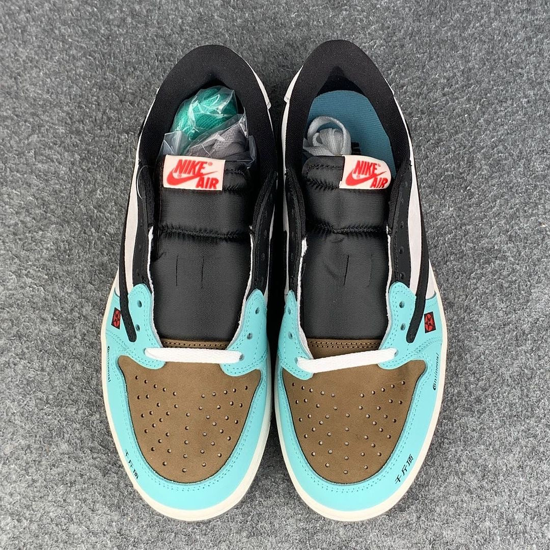 Custom TS x Air Jordan Low 'Jackboys BMW M3 E30'