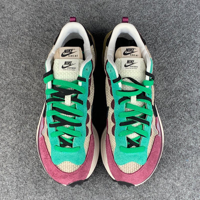 sacai x VaporWaffle SP 'Villain Red'