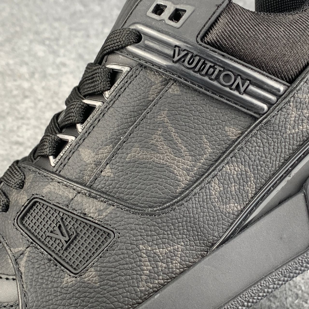 LV Trainer 'Black Monochrome'
