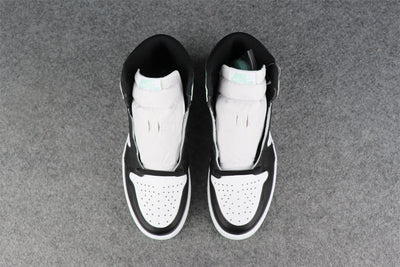 Air Jordan 1 Retro High OG NRG 'Igloo'