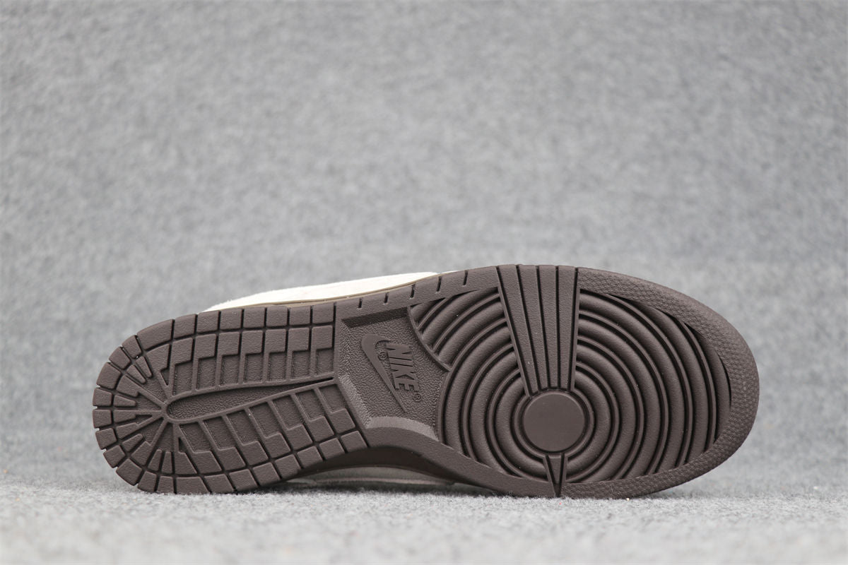 Dunk Low 'Ironstone'