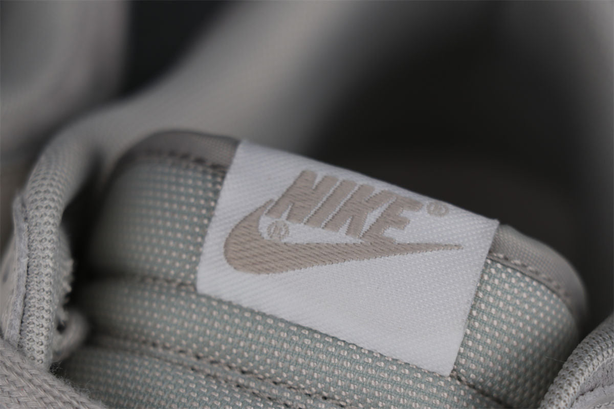 Dunk laag 'Ironstone'