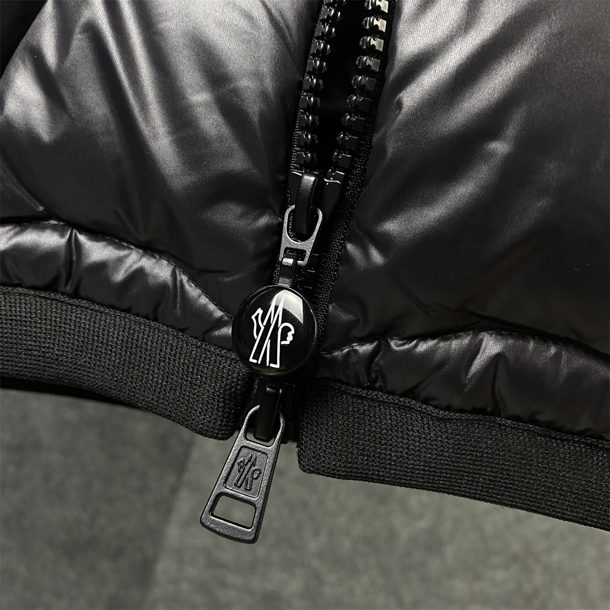 MONCLER X SPIDERMAN VIOLAR DOWN JACKE