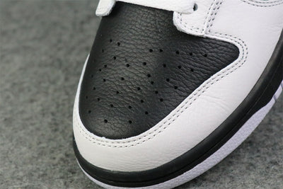 Dunk Low 'Reverse Panda'