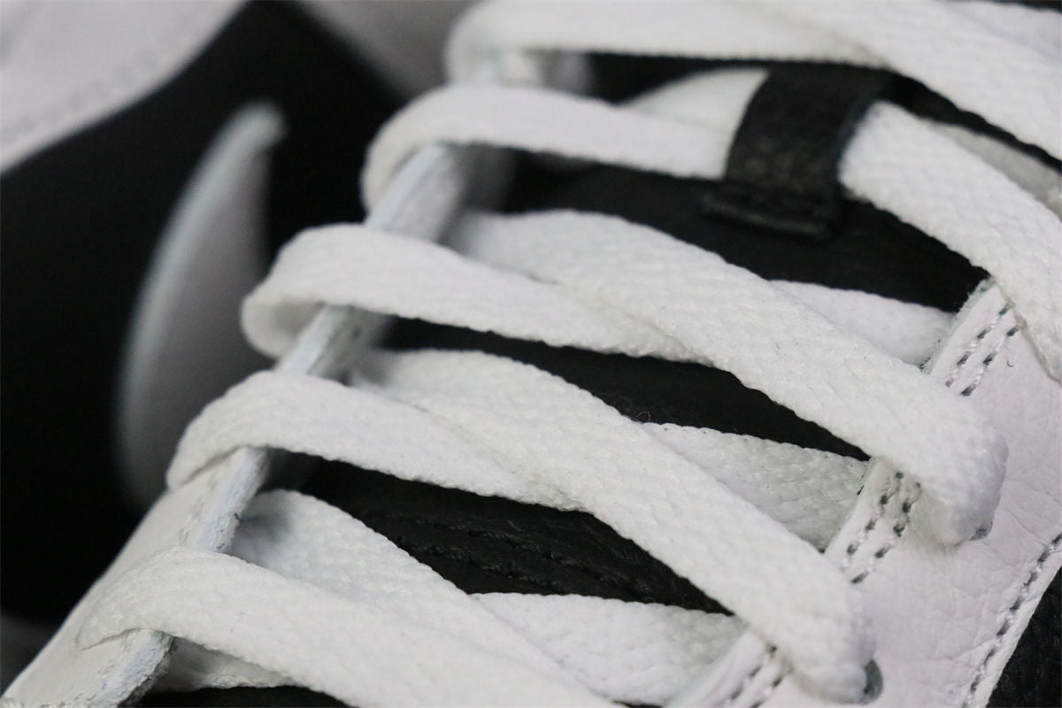 Dunk Low 'Reverse Panda'