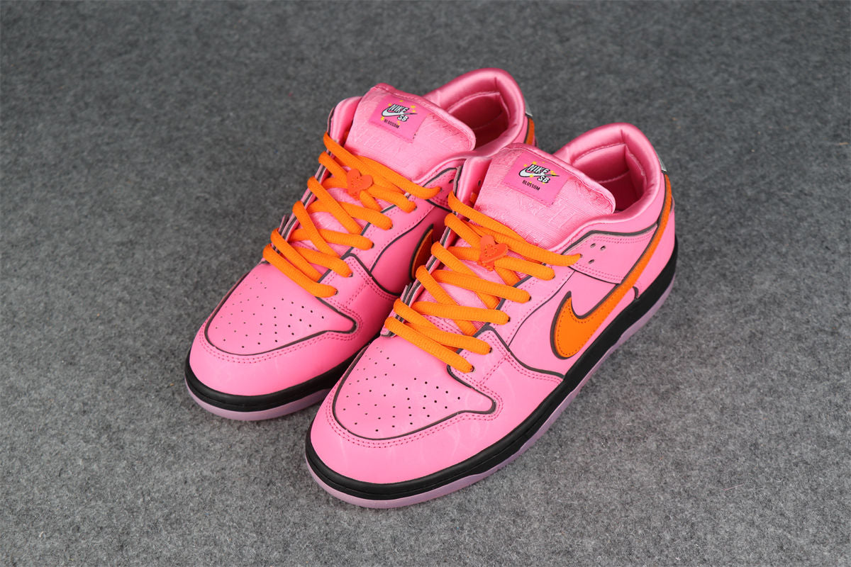 The Powerpuff Girls x Dunk Low Pro SB QS 'Blossom'