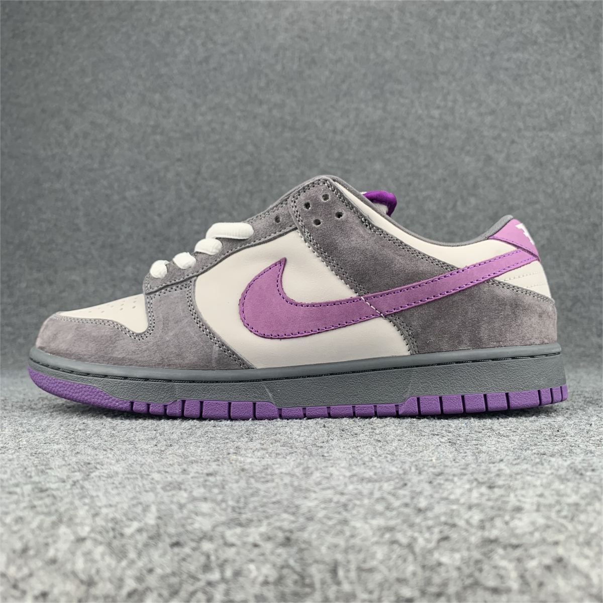 Dunk Low Pro SB 'Purple Pigeon'