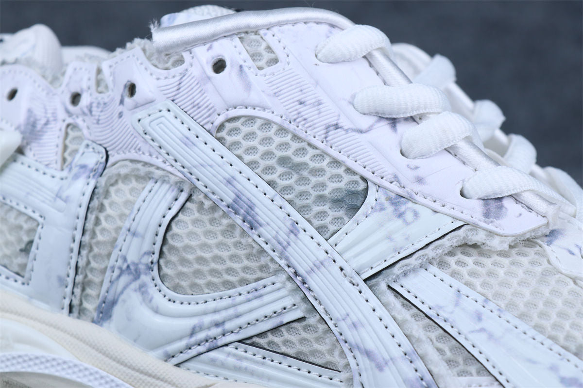 Kith x  Runner 'White'
