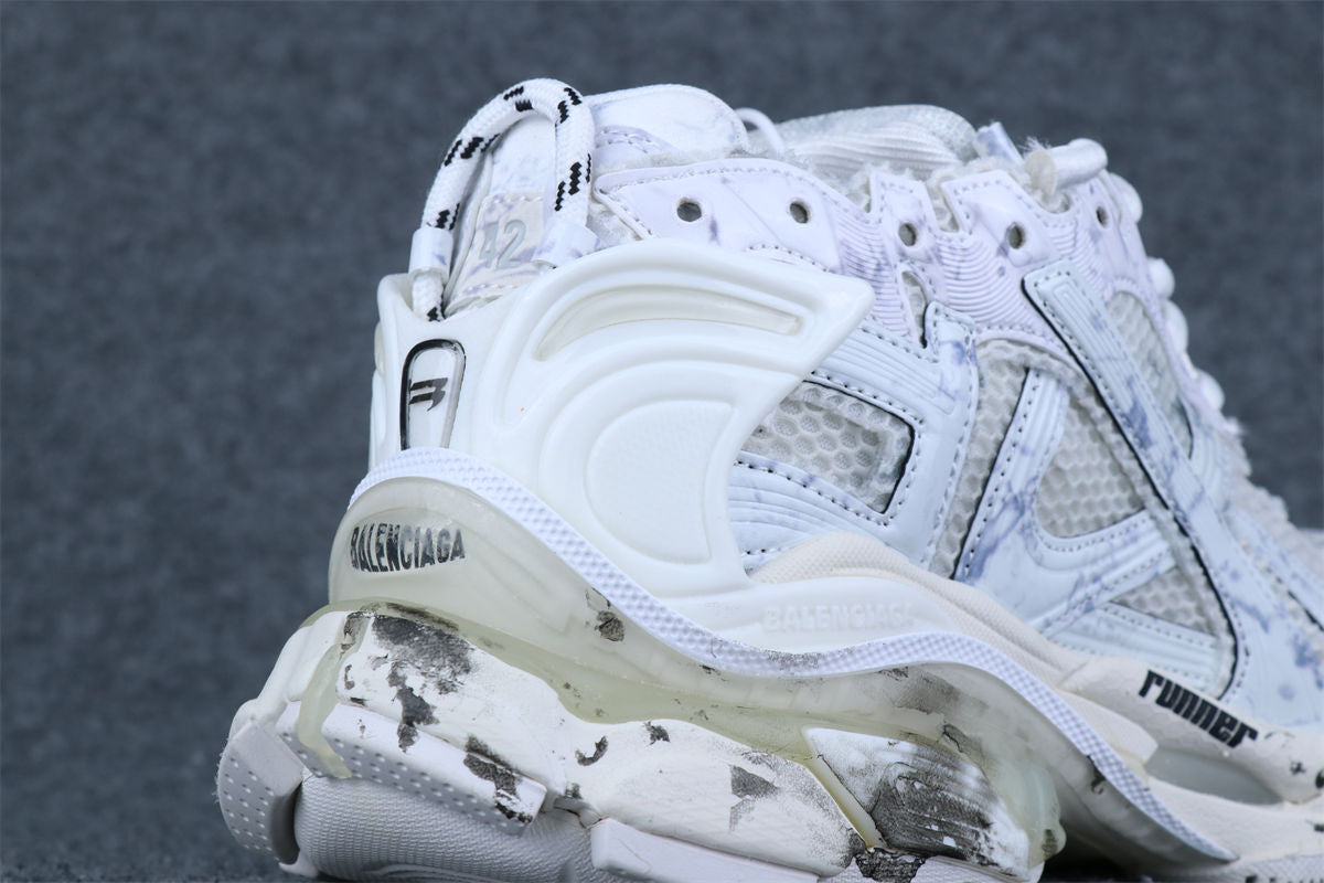 Kith x  Runner 'White'
