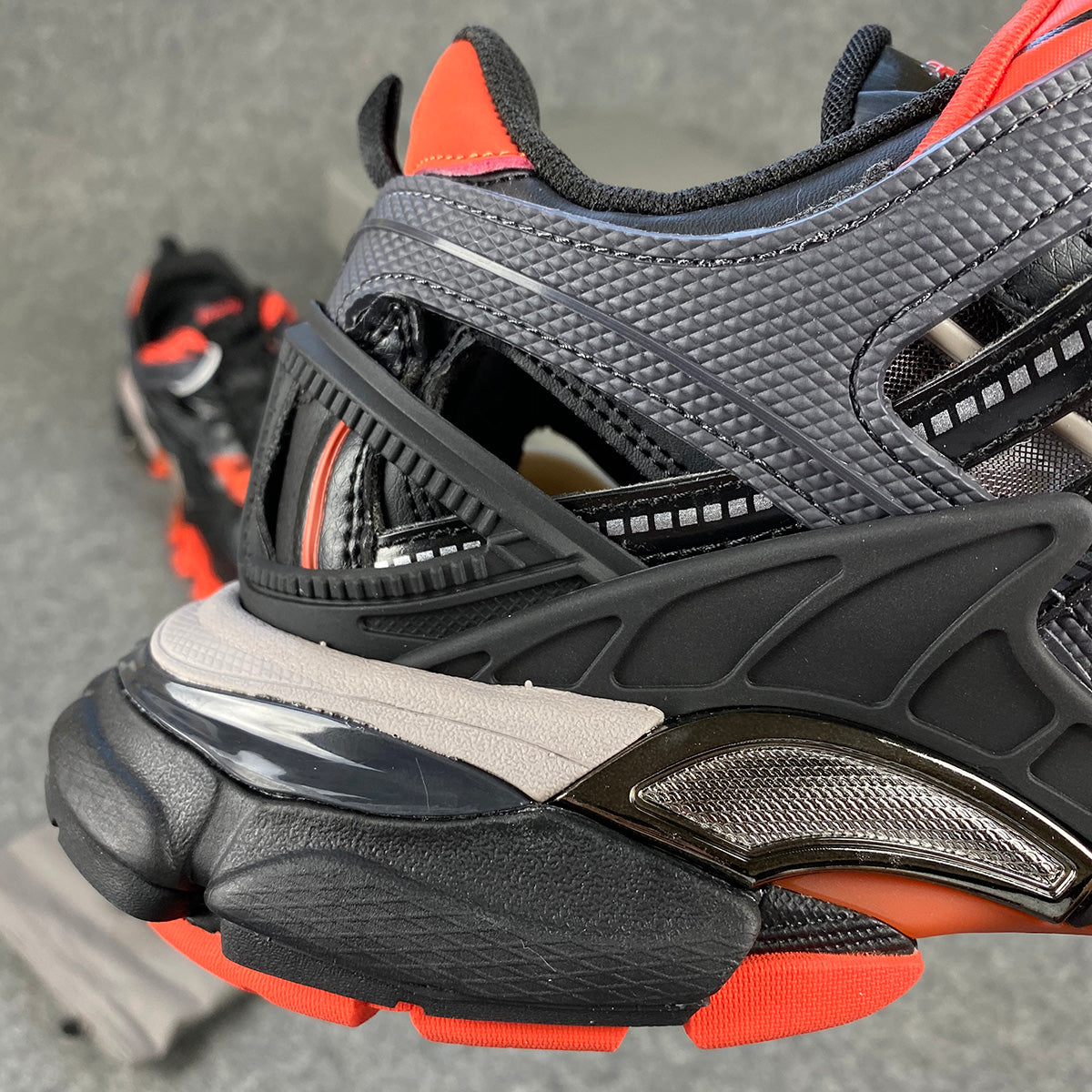 Track.2 Trainer 'Black Red Grey'