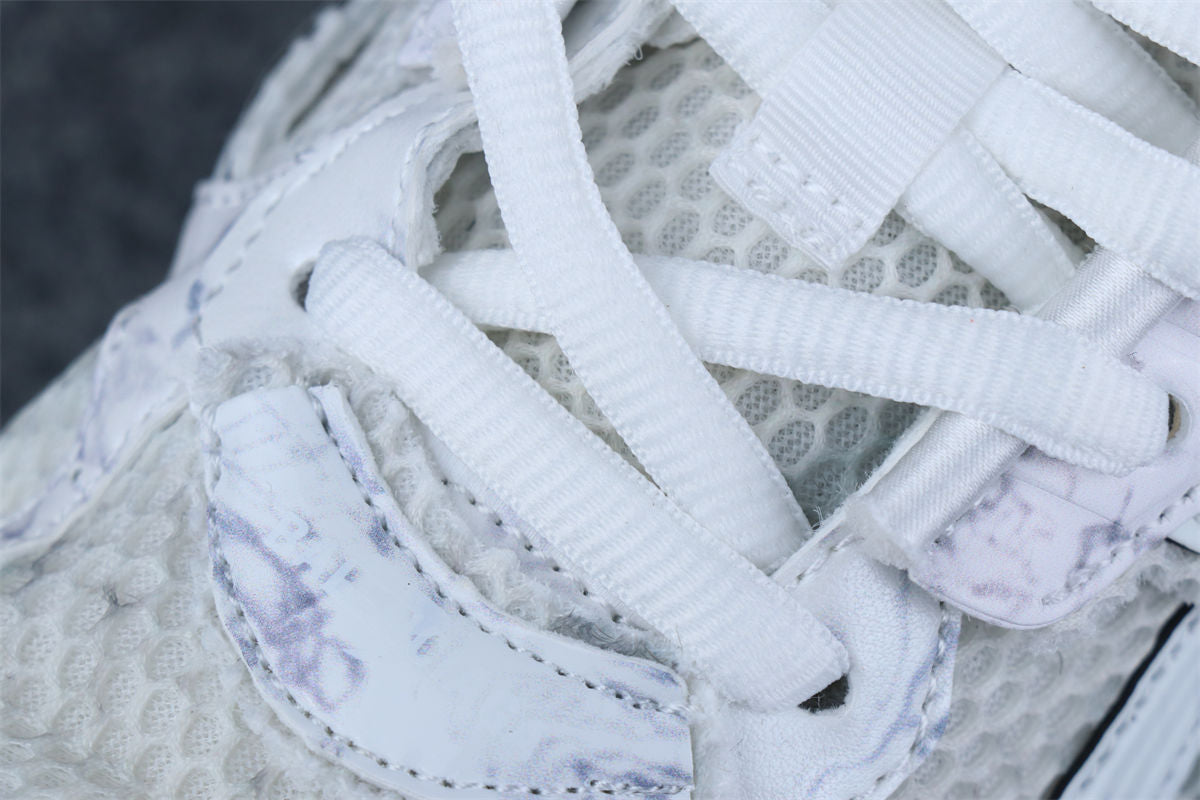 Kith x  Runner 'White'