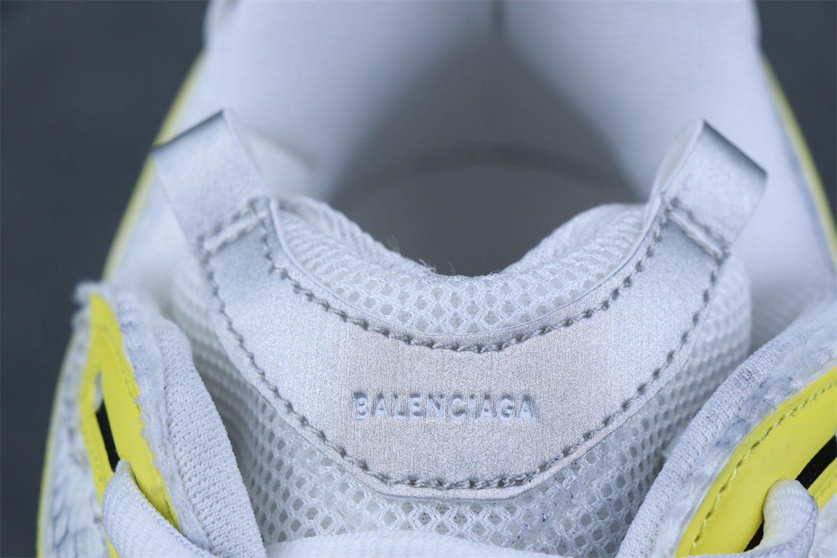 Runner Sneaker 'Worn-Out - White Yellow'