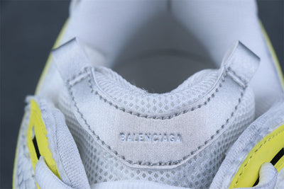 Runner Sneaker 'Worn-Out - White Yellow'