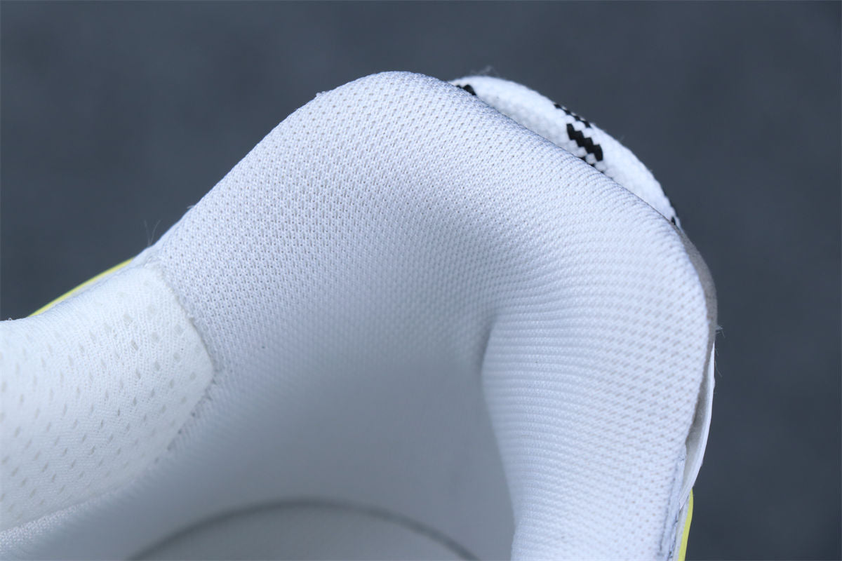 Runner Sneaker 'Worn-Out - White Yellow'