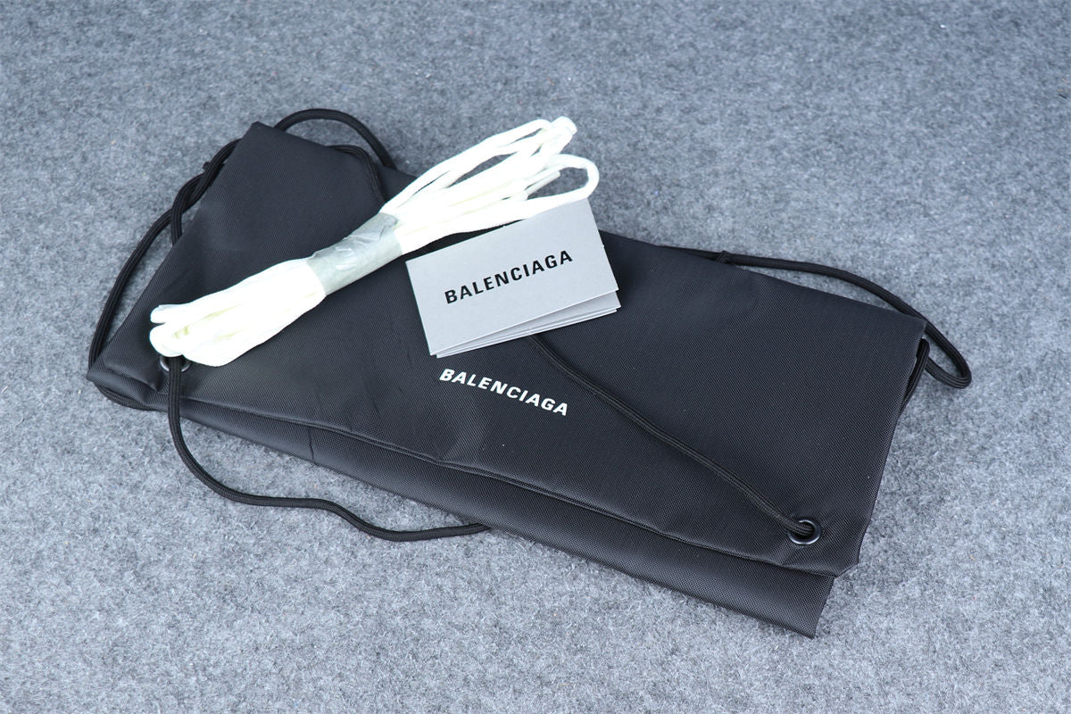 Runner Sneaker 'Worn-Out - White Multi-Color'