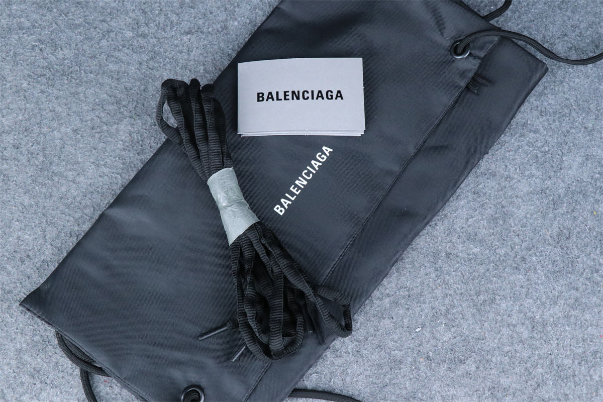Wmns Runner Sneaker 'Black'