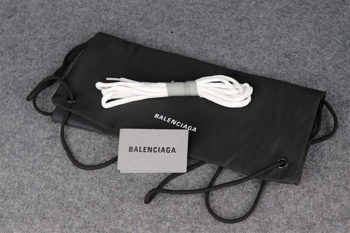 Wmns Runner Sneaker 'Graffiti - White Black'