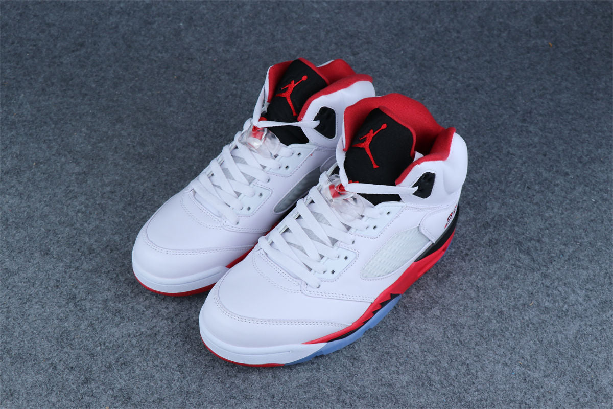 Air Jordan 5 Retro 'Fire Red' 2013
