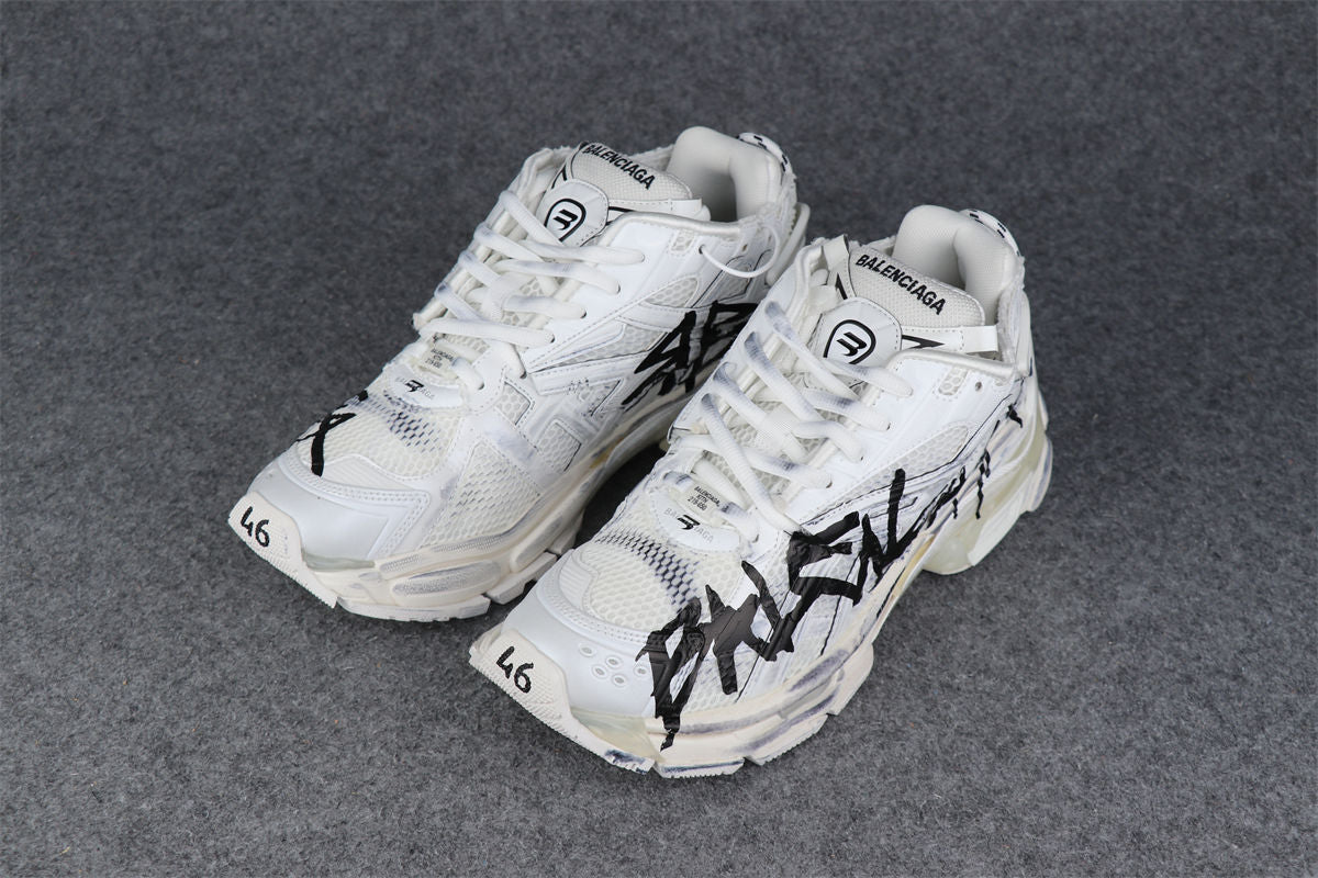 Wmns Runner Sneaker 'Graffiti - White Black'