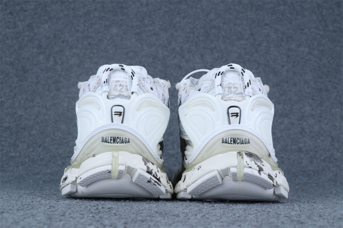 Kith x  Runner 'White'