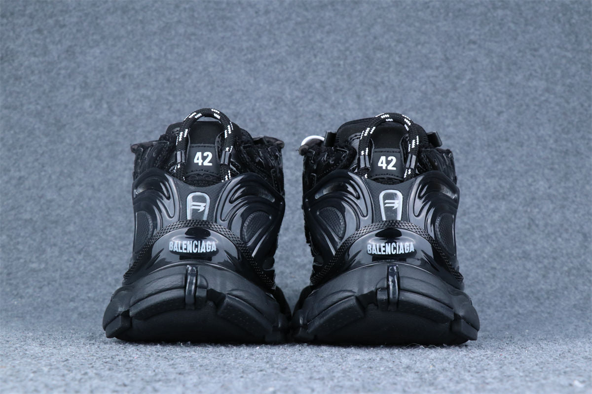 Wmns Runner Sneaker 'Black'