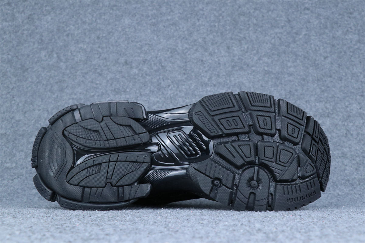 Wmns Runner Sneaker 'Black'