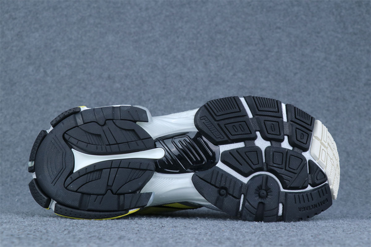 Runner Sneaker 'Worn-Out - White Yellow'