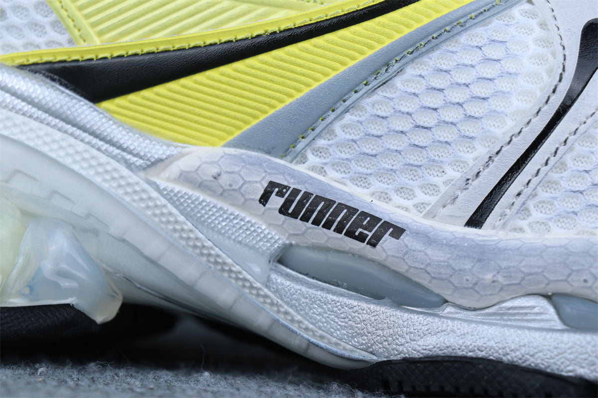 Runner Sneaker 'Worn-Out - White Yellow'