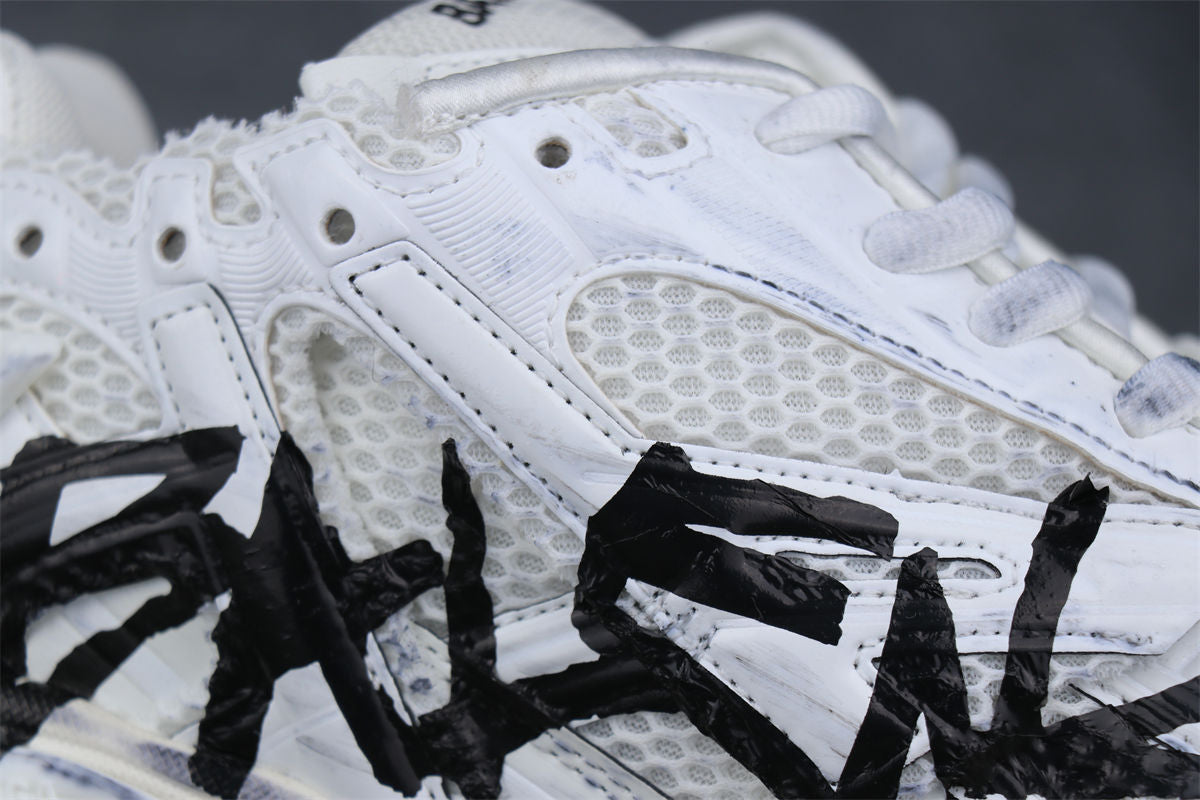 Wmns Runner Sneaker 'Graffiti - White Black'