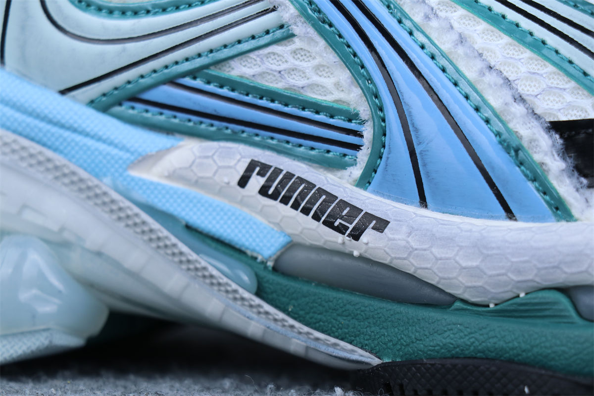 Wmns Runner Sneaker 'Worn-Out - White Green Blue'
