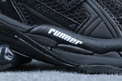 Wmns Runner Sneaker 'Black'