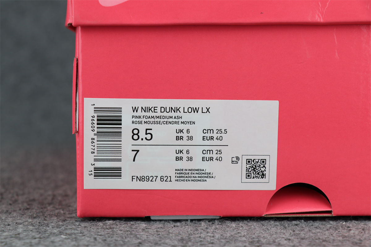 Wmns Dunk Low LX 'Barbie'