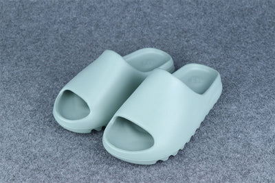 Yeezy Slides 'Salt'