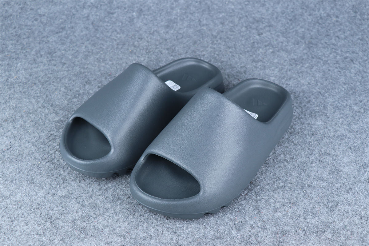 Yeezy Slides 'Slate Grey'