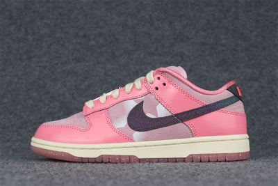 Wmns Dunk Low LX 'Barbie'