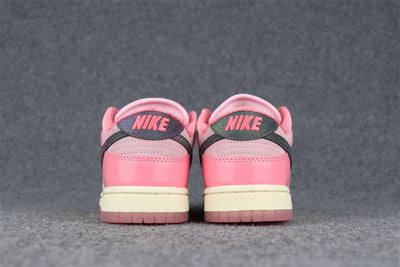 Wmns Dunk Low LX 'Barbie'