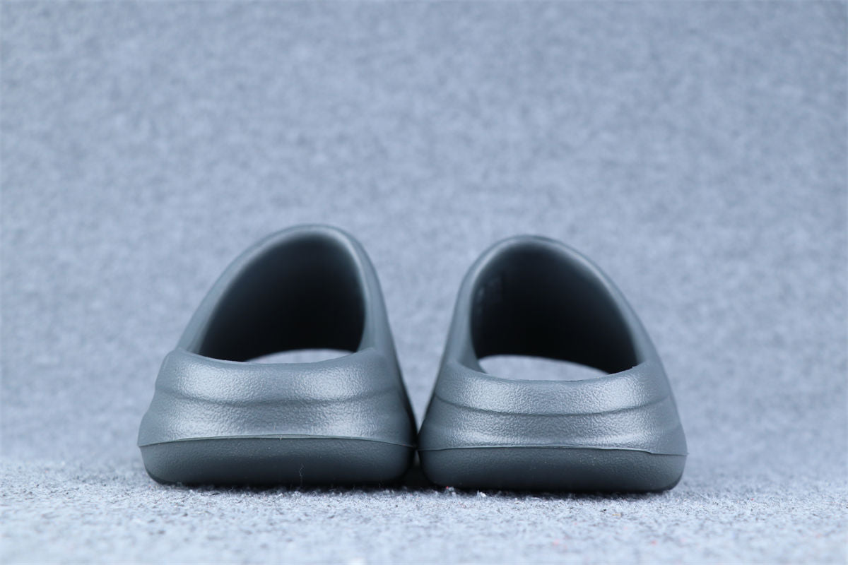 Yeezy Slides 'Slate Grey'