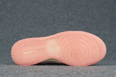 Wmns Dunk Low LX 'Barbie'