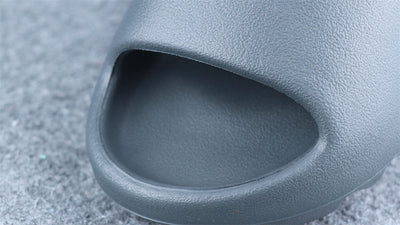 Yeezy Slides 'Slate Grey'