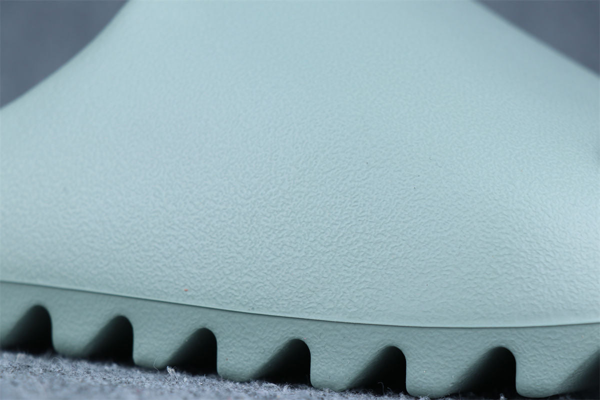 Yeezy Slides 'Salt'