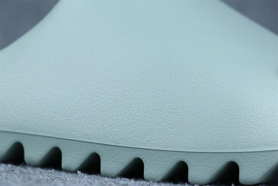 Yeezy Slides 'Salt'