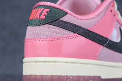 Wmns Dunk Low LX 'Barbie'