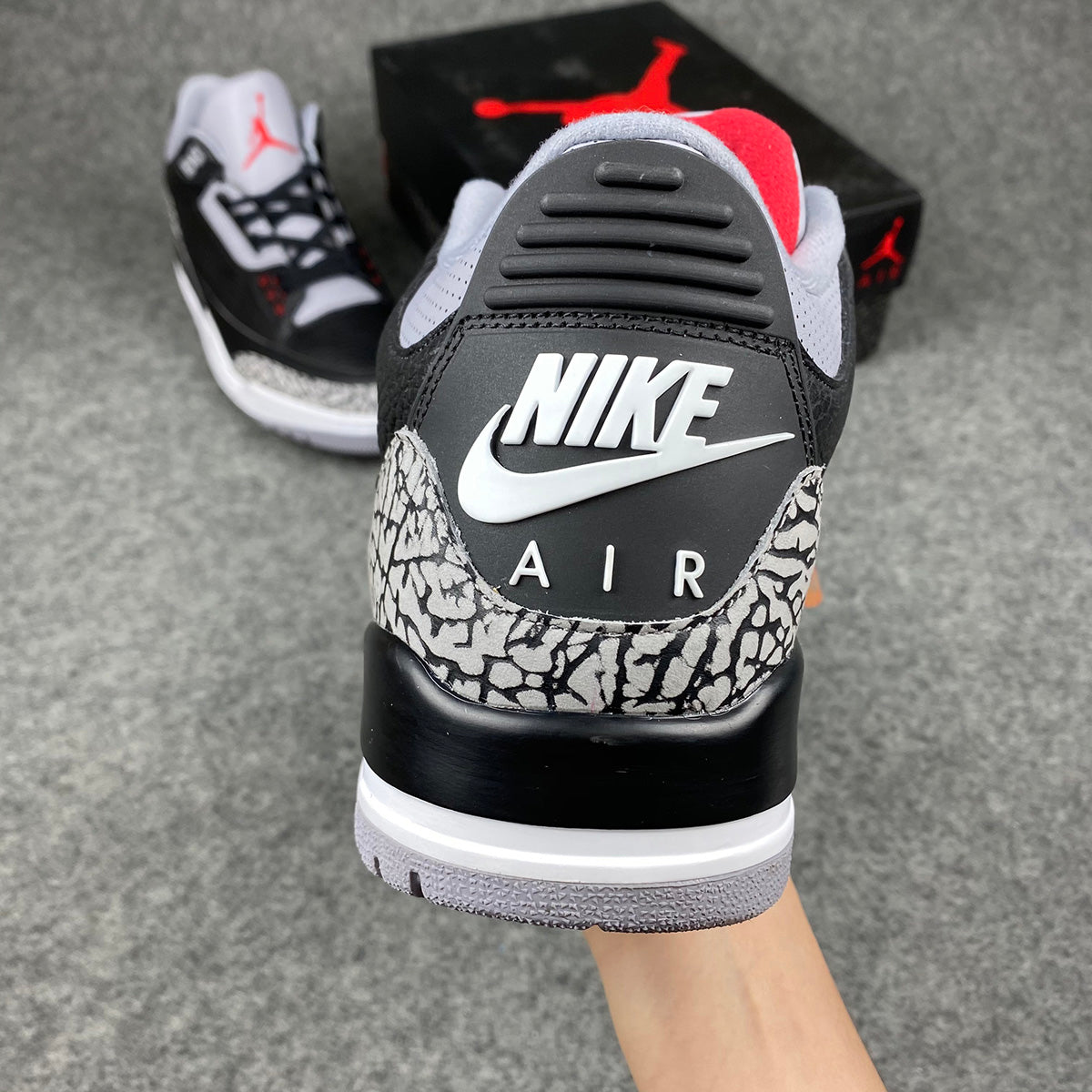 Air Jordan 3 Retro OG 'Black Cement' 2018