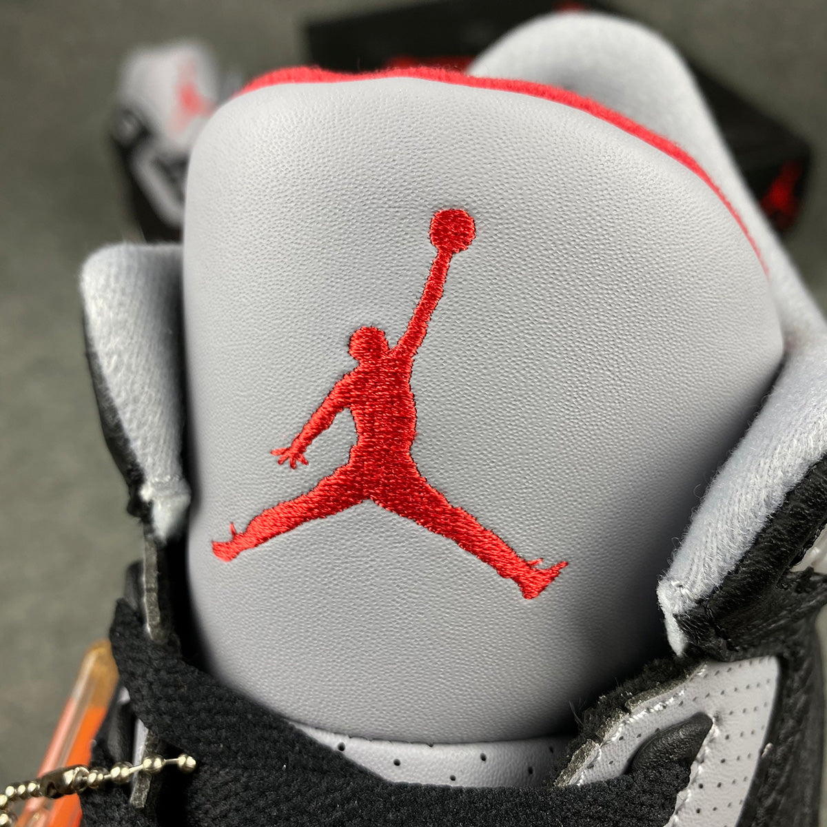 Air Jordan 3 Retro OG 'Black Cement' 2018
