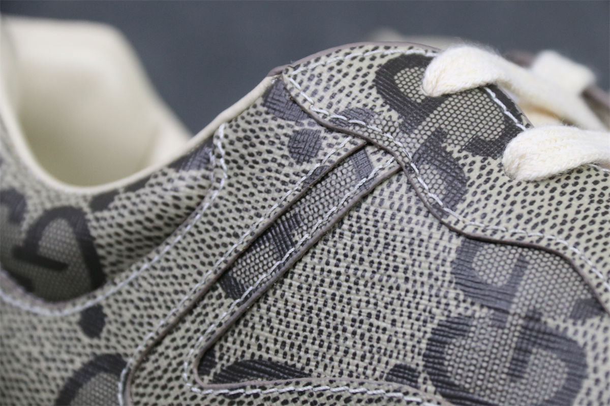 Rhyton 'Grey Monogram'