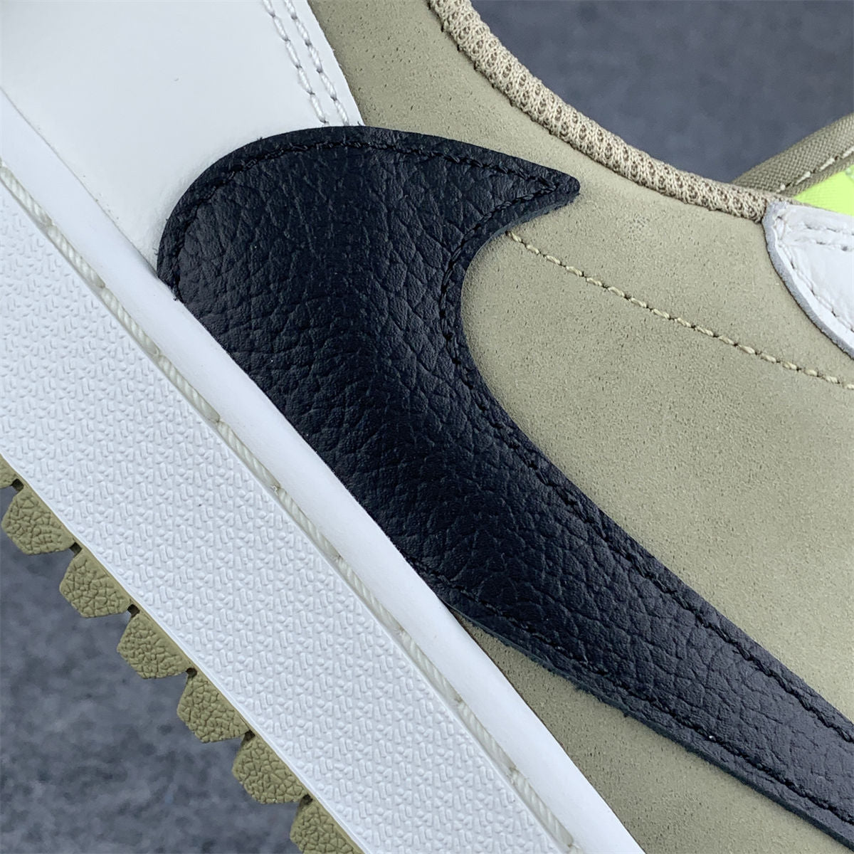 Travis Scott x Air Jordan 1 Low 'Golf' (B-Grade Version)